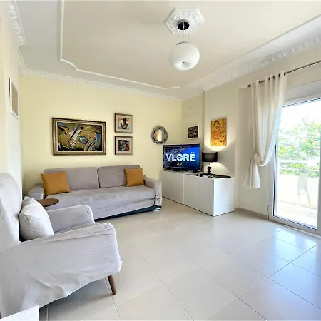 Blue Horizon Apartment *