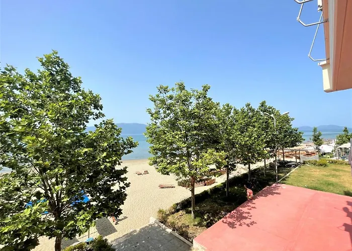 Blue Horizon Relaxing Seaside Apartment